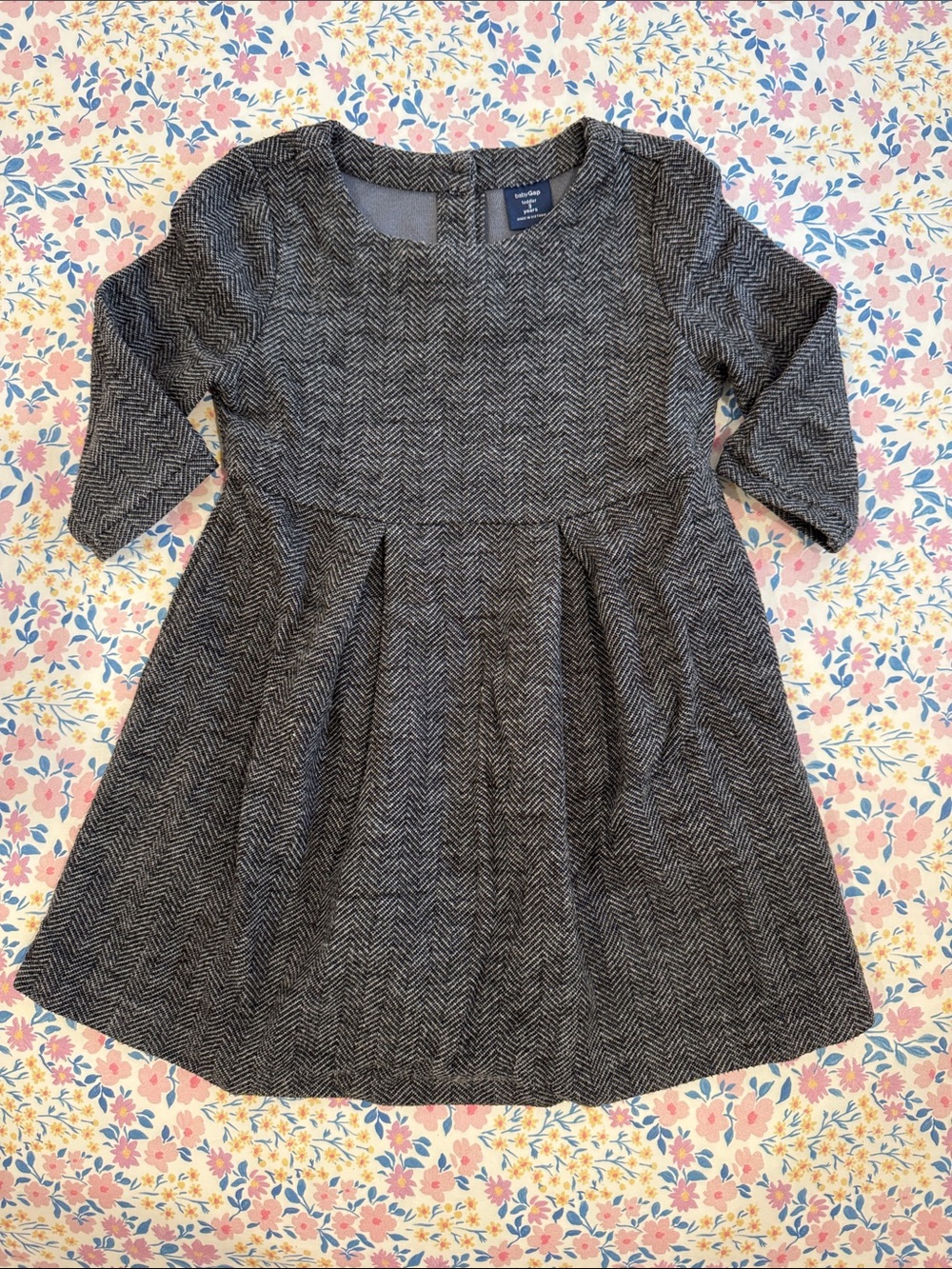 GAP Girls' Gray Herringbone Pleated Dress